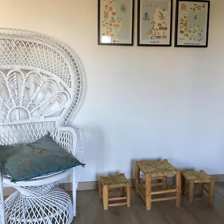 175m2 Idealement Situe Stationnement Gratuit Bas * Ajaccio (Corsica)