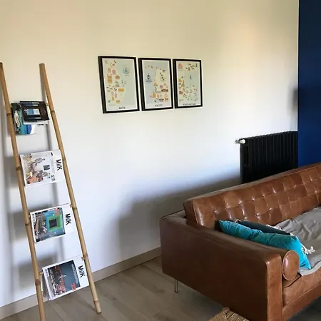 Apartment 175m2 Idealement Situe Stationnement Gratuit Bas *