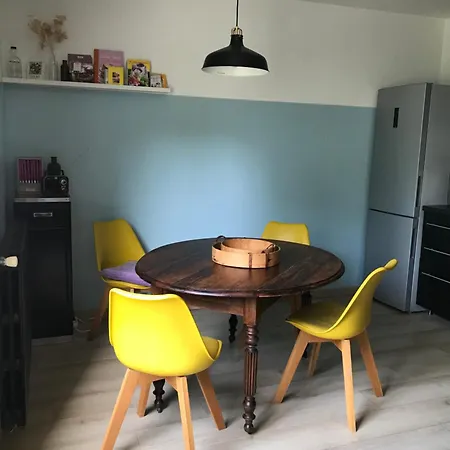 175m2 Idealement Situe Stationnement Gratuit Bas * Αζάτσιο