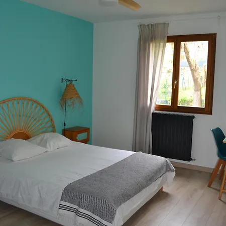 Apartment 175m2 Idealement Situe Stationnement Gratuit Bas